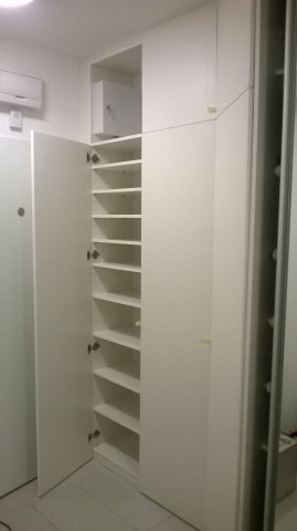 vestavěná skříň bílá